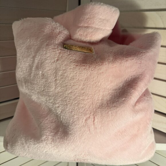 Carolina Herrera “Good Girl” Tote – Velvet Luxe, Gold Detail, Rare Find NWOT - Picture 1 of 5